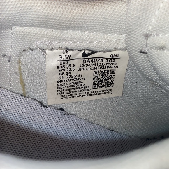 Nike Kids' Blazer Low '77 Low Top Sneaker - Picture 13 of 13